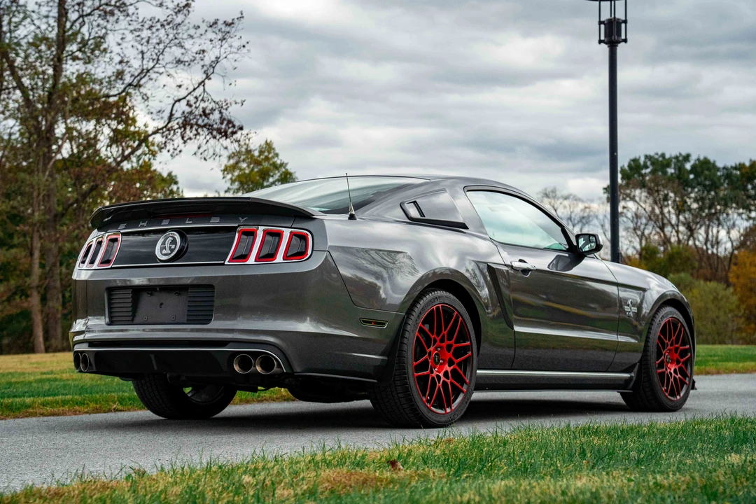 2013 Ford S197 Mustang - Image 8 of 31
