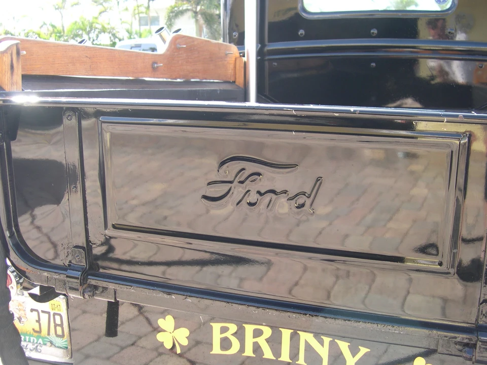 1931 Ford Model A Pickup & Model AA - Image 4 of 31
