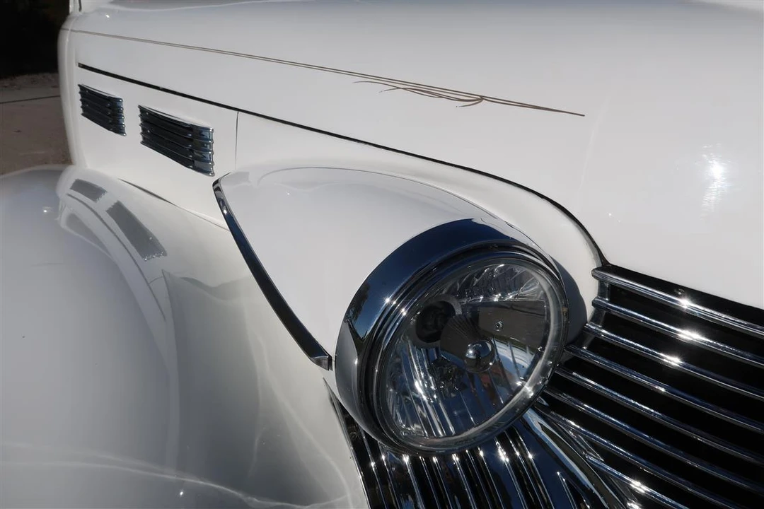 1940 Cadillac Series 62 1st Gen - Image 18 of 31