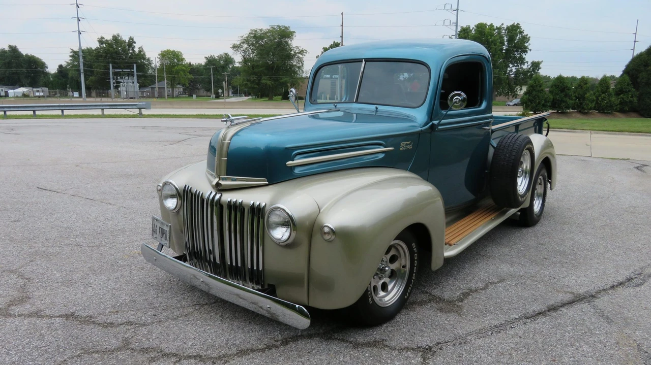 1946 Ford Pickup (1940-1947) - Image 2 of 31