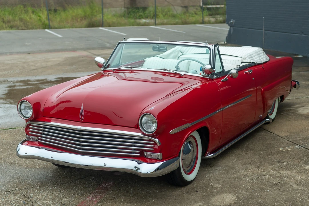1953 Ford Crestline - Image 2 of 31