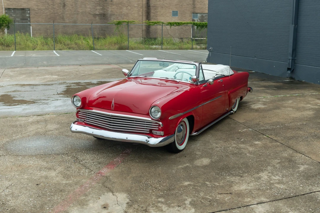 1953 Ford Crestline - Image 3 of 31