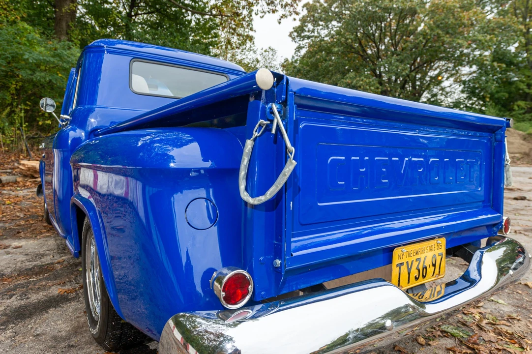 1955 Chevrolet Task Force - Image 7 of 31