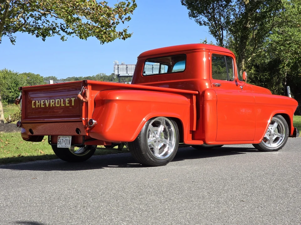 1955 Chevrolet Task Force - Image 22 of 31