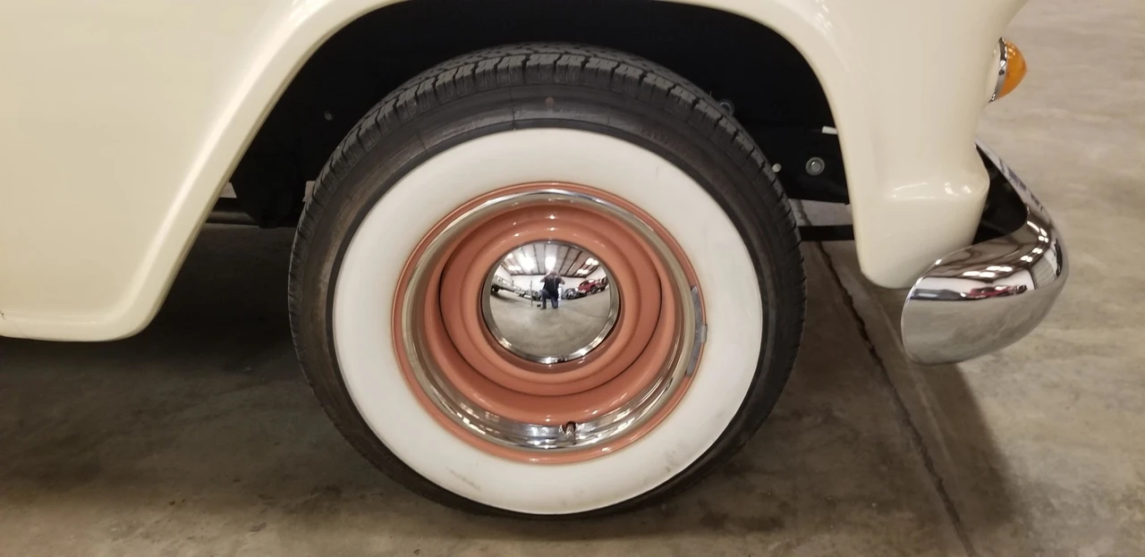1955 Chevrolet Task Force - Image 21 of 31