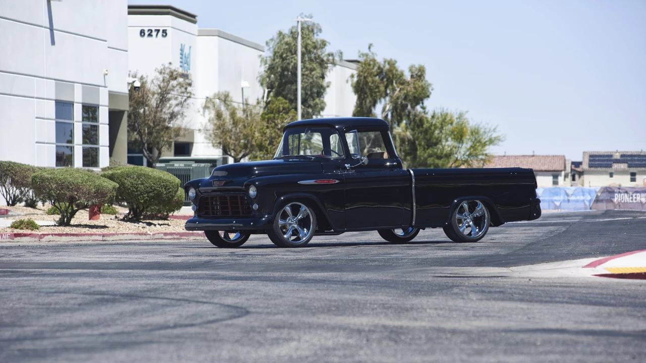 1955 Chevrolet Task Force - Image 15 of 31