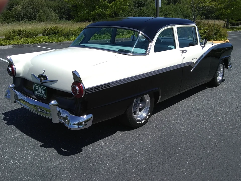 1956 Ford Fairlane 1st Gen - Image 4 of 31