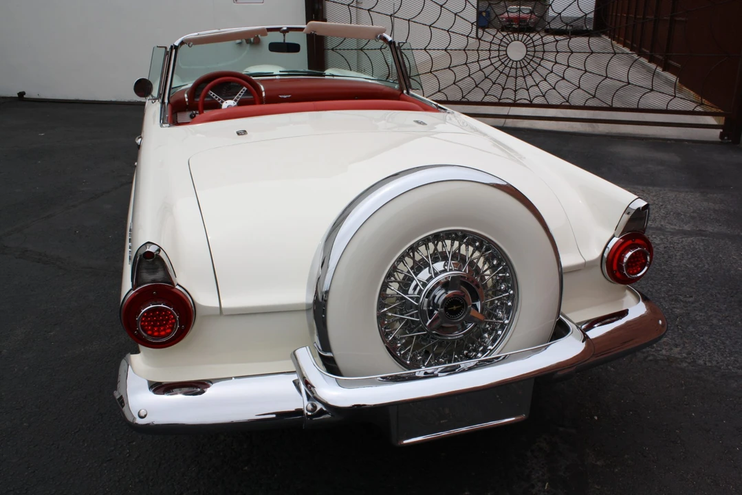 1956 Ford Thunderbird 1st Gen - Image 20 of 31