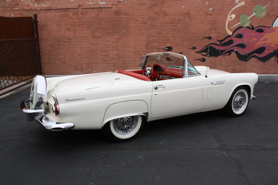 1956 Ford Thunderbird 1st Gen - Image 27 of 31