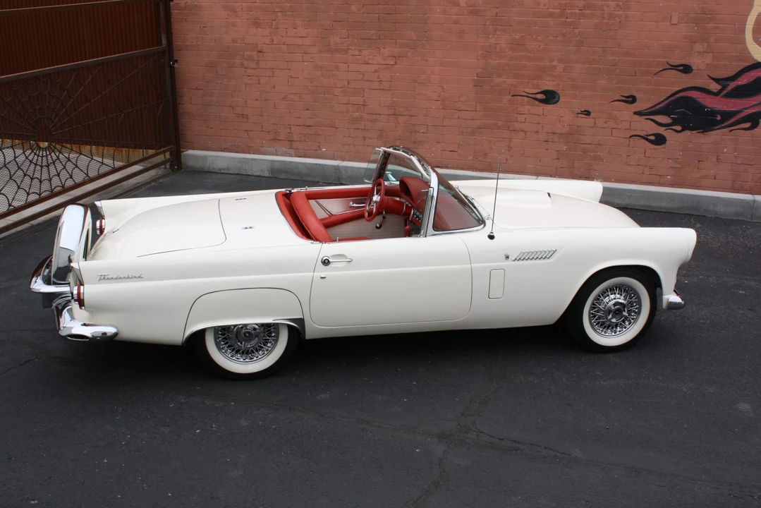 1956 Ford Thunderbird 1st Gen - Image 28 of 31