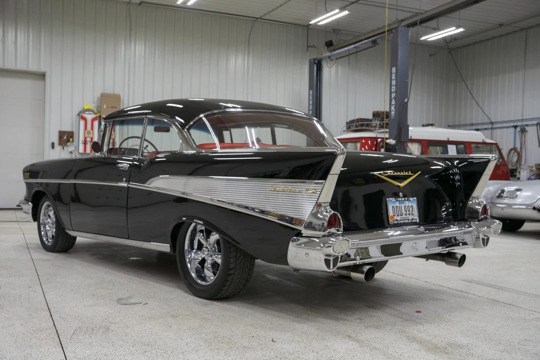 1957 Chevrolet Tri-Five Bel Air 2-Door Hardtop & Coupe - Image 10 of 31
