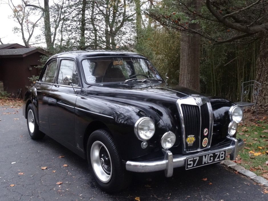 Modified 1957 MG Magnette ZB