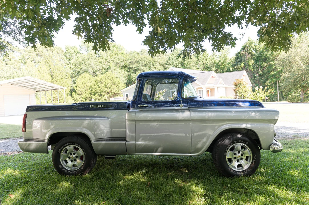 1958 Chevrolet Task Force - Image 10 of 31