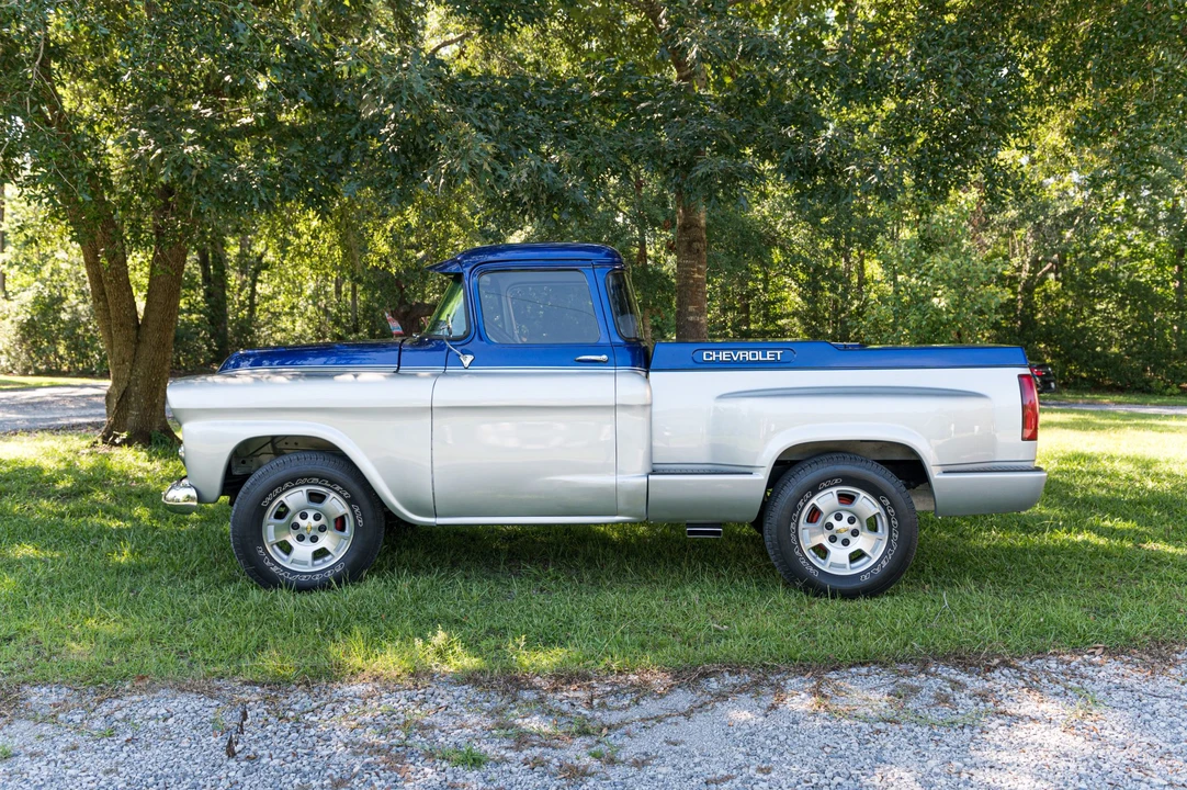 1958 Chevrolet Task Force - Image 15 of 31
