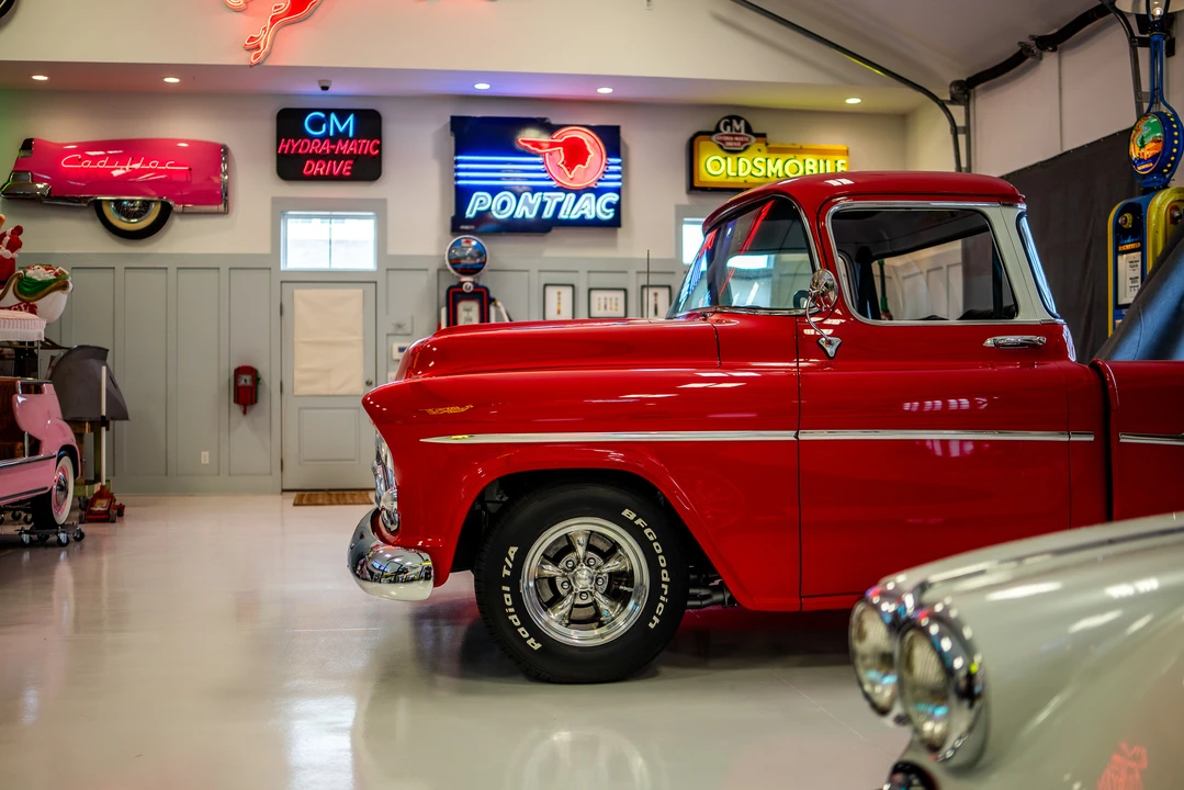 1958 Chevrolet Task Force - Image 25 of 31