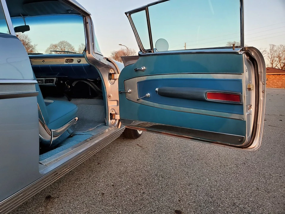 1958 Chevrolet Impala 1st Gen - Image 20 of 31