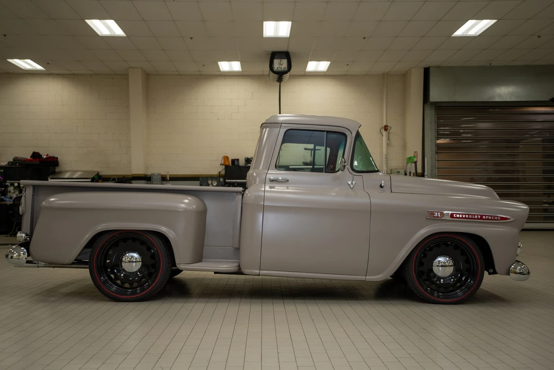 1959 Chevrolet Task Force - Image 6 of 31