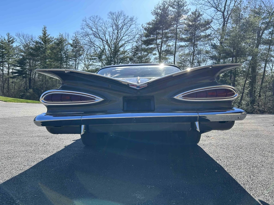 1959 Chevrolet Biscayne - Image 11 of 31