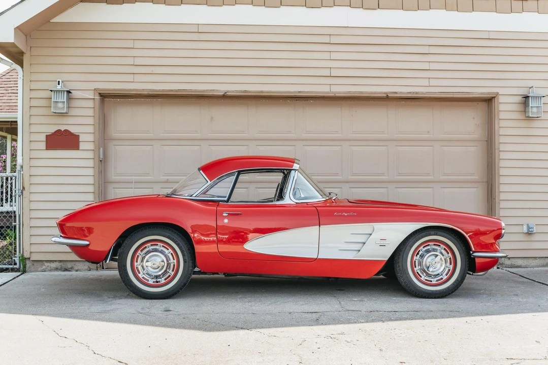 1961 Chevrolet Corvette C1 - Image 14 of 31