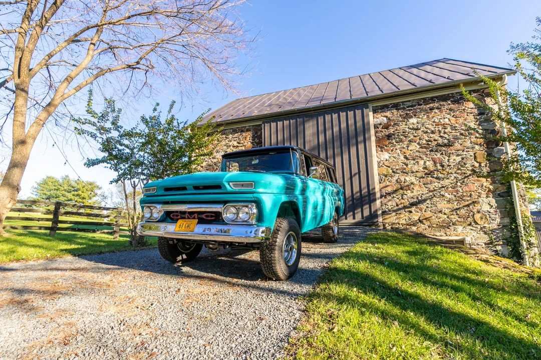 1961 GMC Suburban 5th Gen - Image 5 of 31