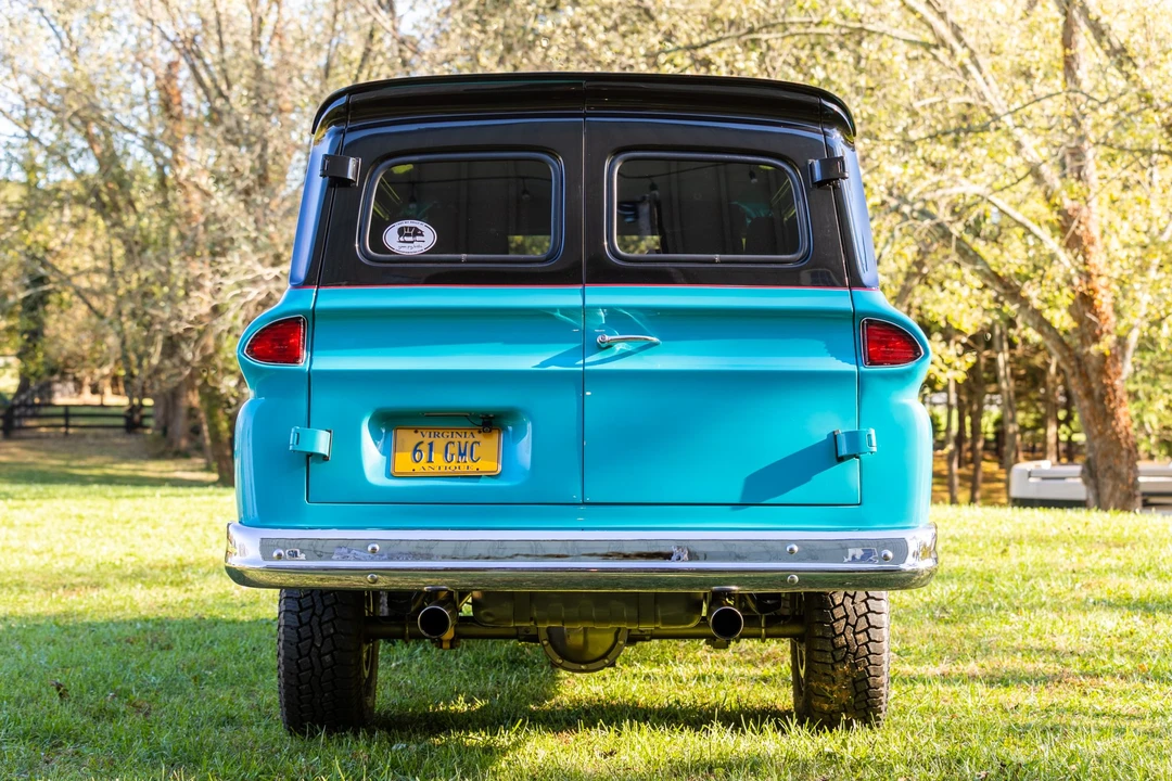 1961 GMC Suburban 5th Gen - Image 12 of 31