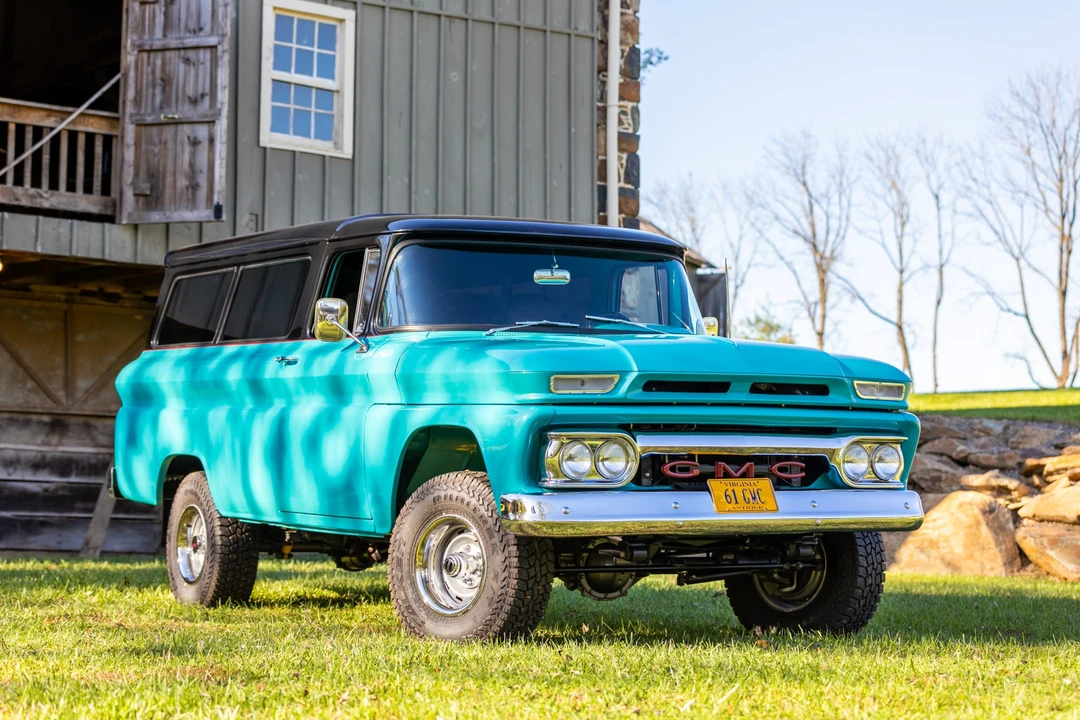 1961 GMC Suburban 5th Gen - Image 19 of 31
