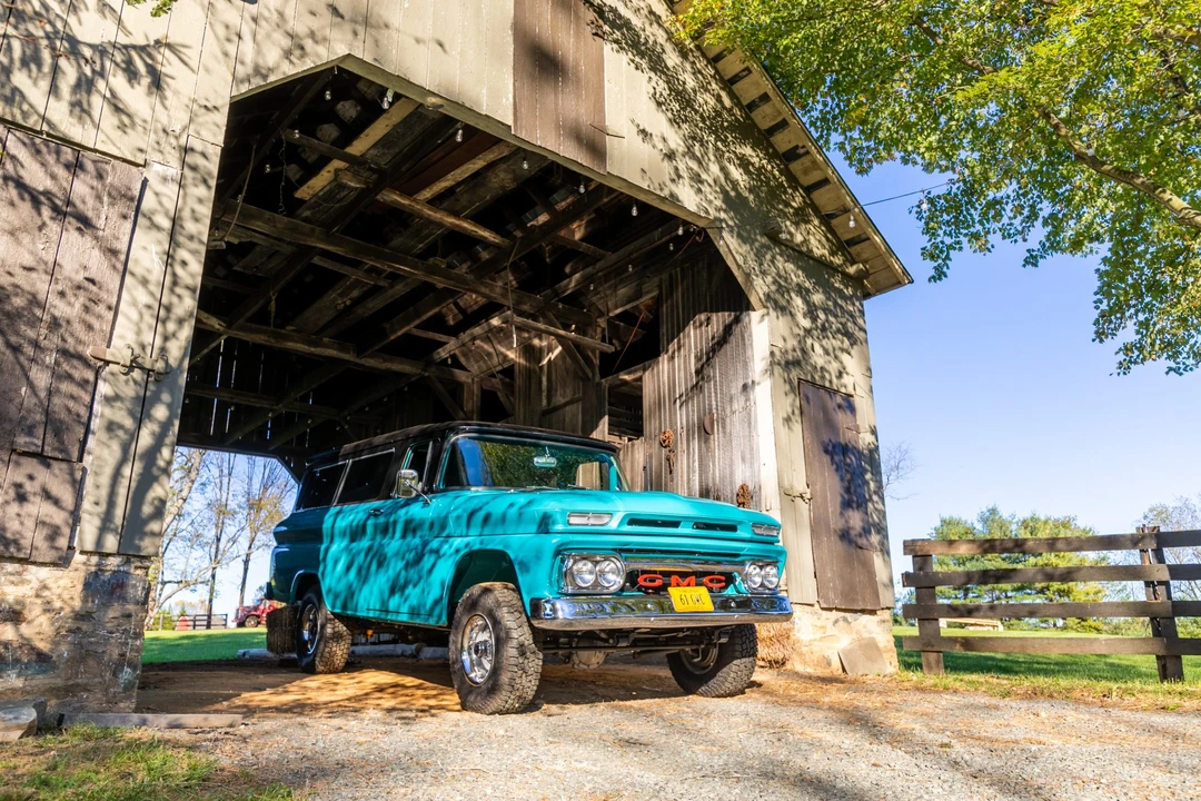 1961 GMC Suburban 5th Gen - Image 27 of 31