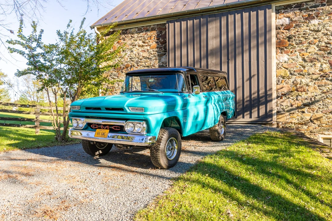 1961 GMC Suburban 5th Gen - Image 7 of 31