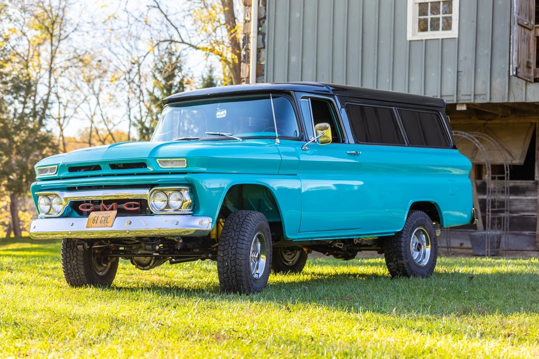 1961 GMC Suburban 5th Gen - Image 2 of 31