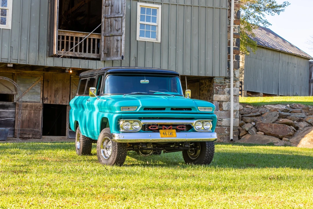 1961 GMC Suburban 5th Gen - Image 22 of 31