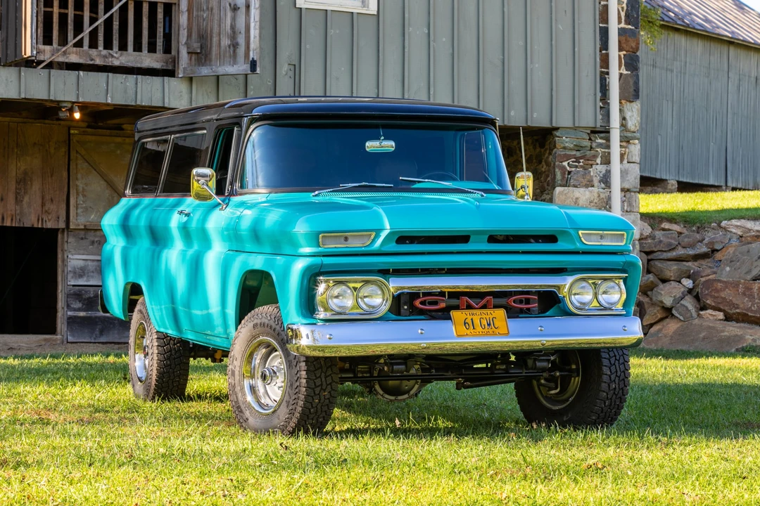 1961 GMC Suburban 5th Gen - Image 21 of 31