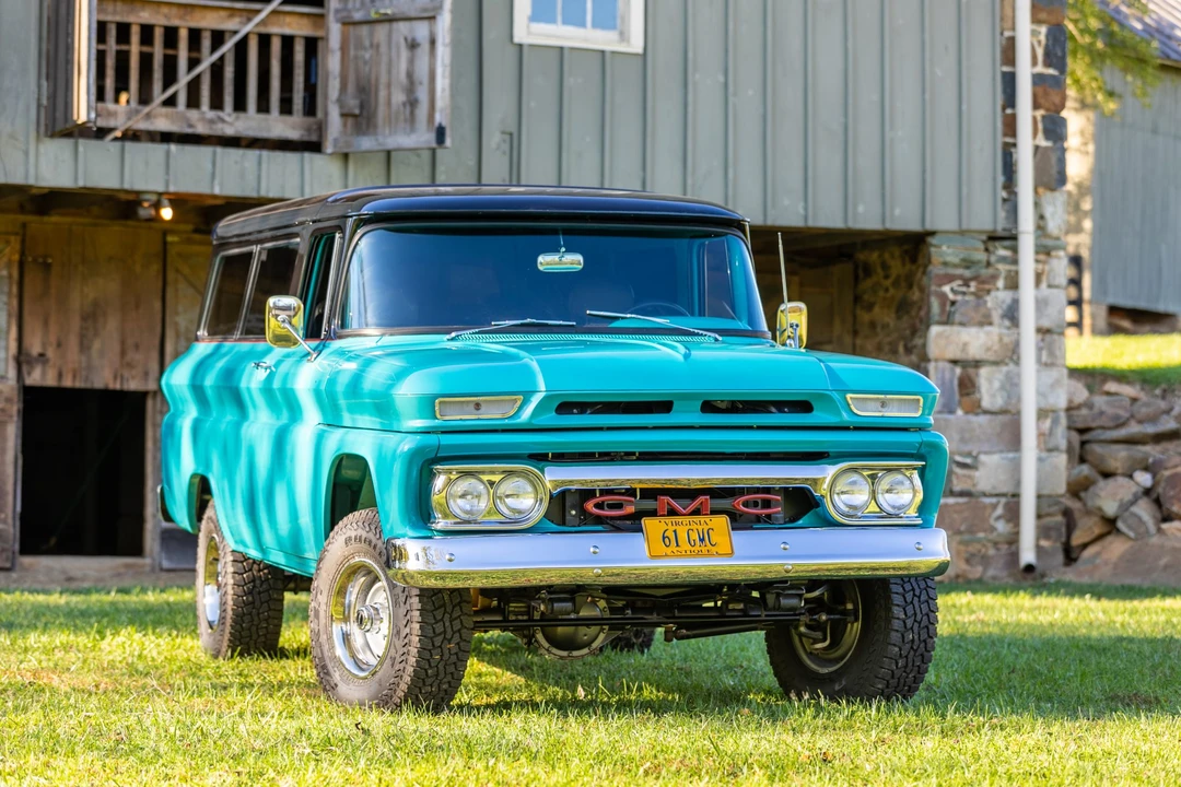 1961 GMC Suburban 5th Gen - Image 23 of 31