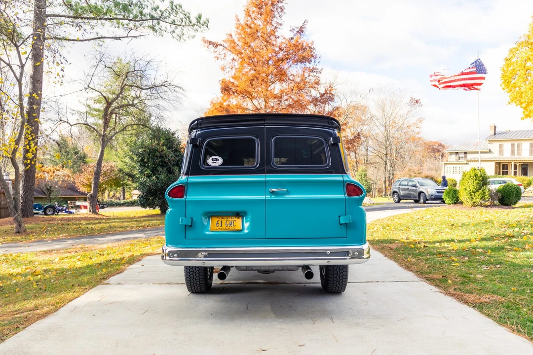 1961 GMC Suburban 5th Gen - Image 13 of 31