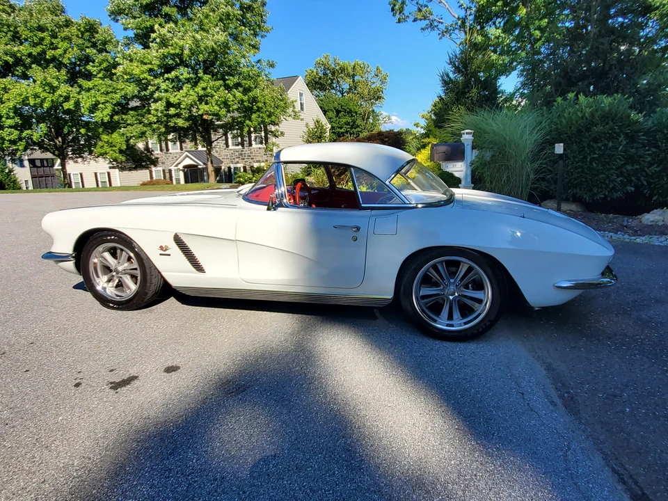 1962 Chevrolet Corvette C1 - Image 2 of 31