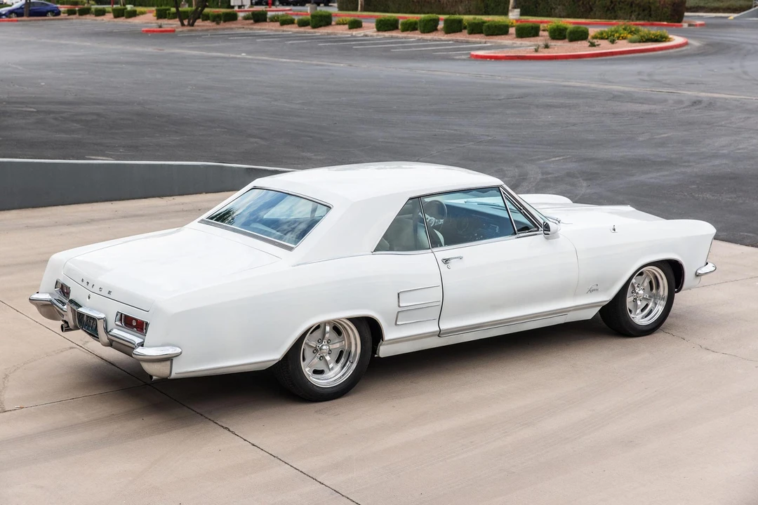 1963 Buick Riviera 1st Gen - Image 21 of 31
