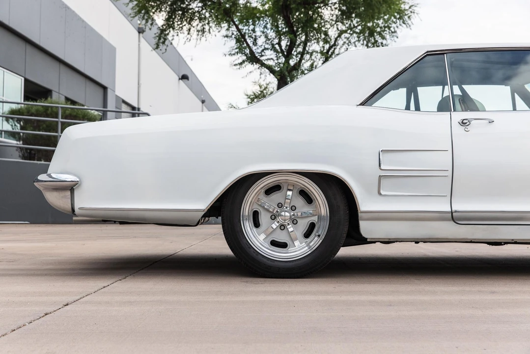 1963 Buick Riviera 1st Gen - Image 27 of 31