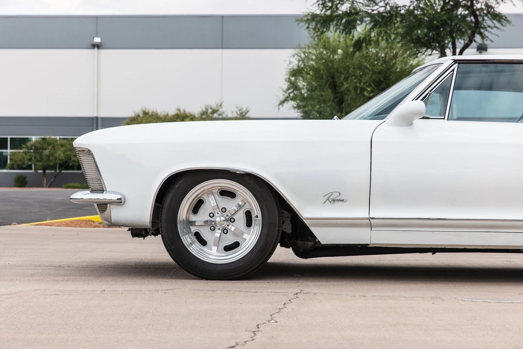 1963 Buick Riviera 1st Gen - Image 29 of 31