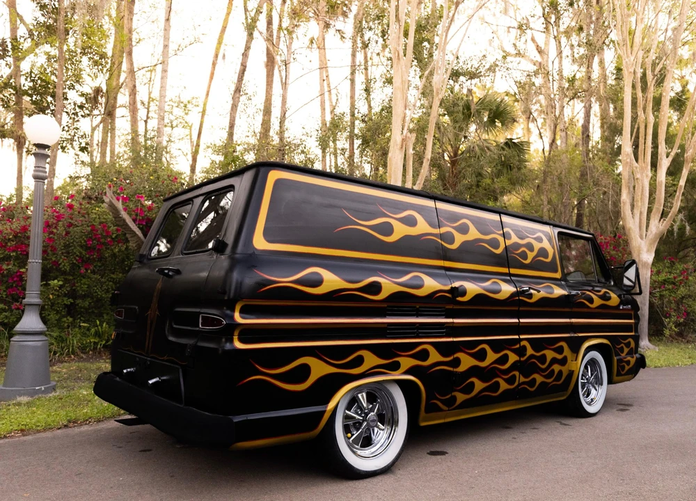 1963 Chevrolet Corvair Greenbrier & Corvan - Image 9 of 31