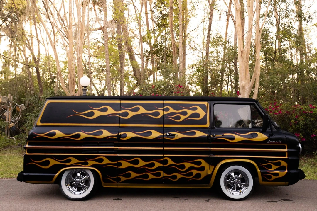 1963 Chevrolet Corvair Greenbrier & Corvan - Image 8 of 31