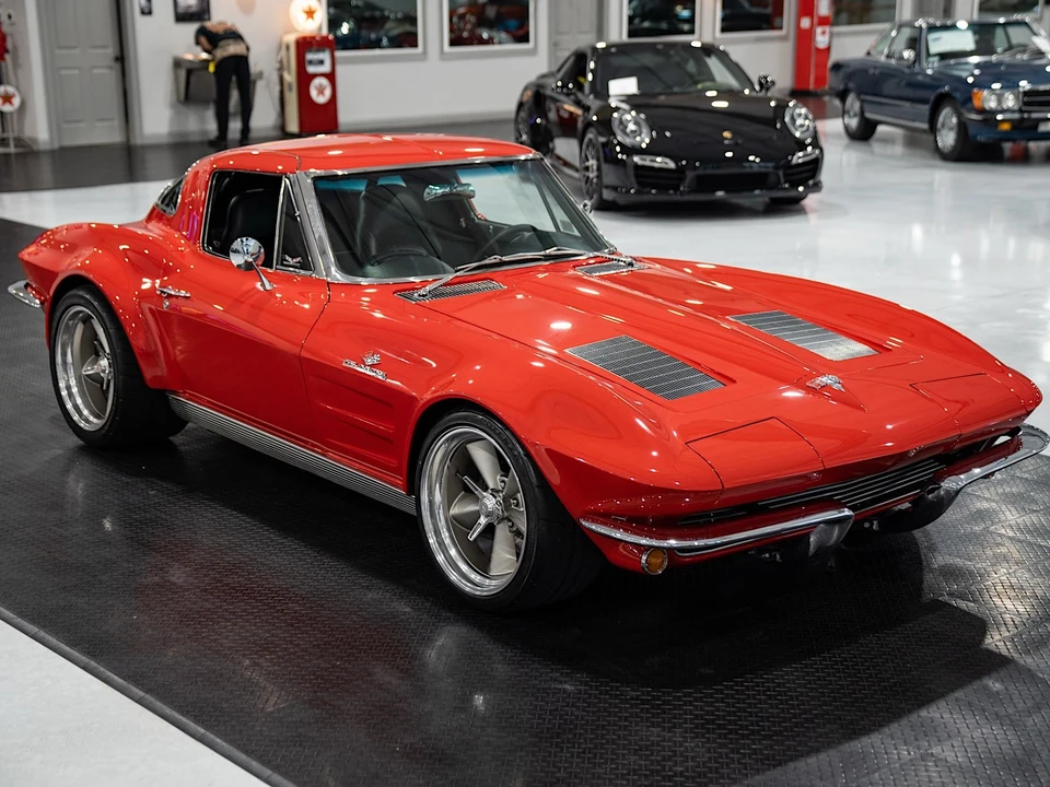 1963 Chevrolet Corvette C2 - Image 2 of 31