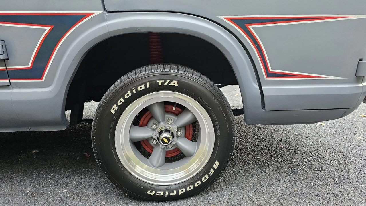 1964 Chevrolet G-Series Van - Image 25 of 31