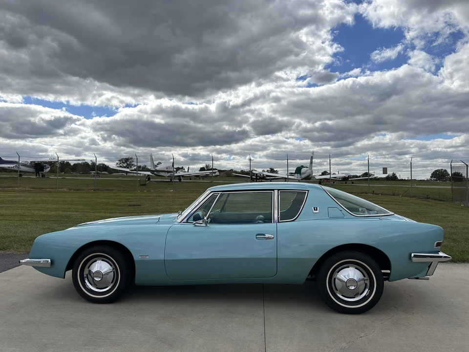 1964 Studebaker Avanti - Image 12 of 31