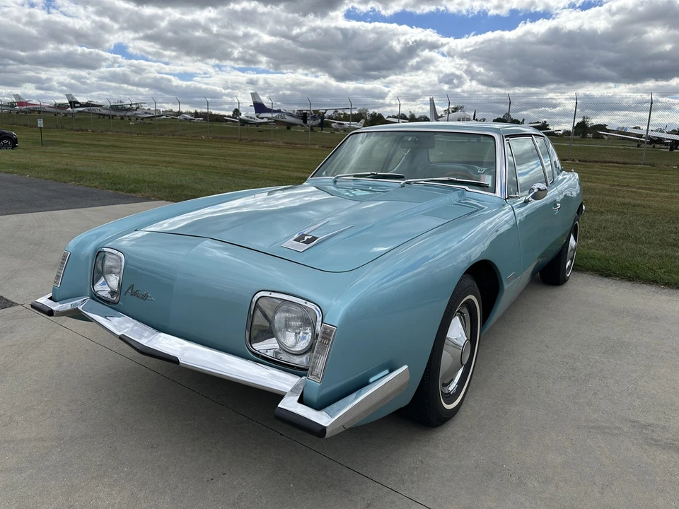 1964 Studebaker Avanti - Image 2 of 31