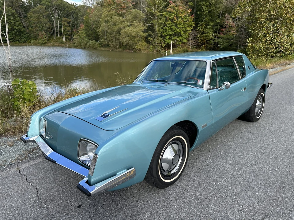 1964 Studebaker Avanti - Image 4 of 31