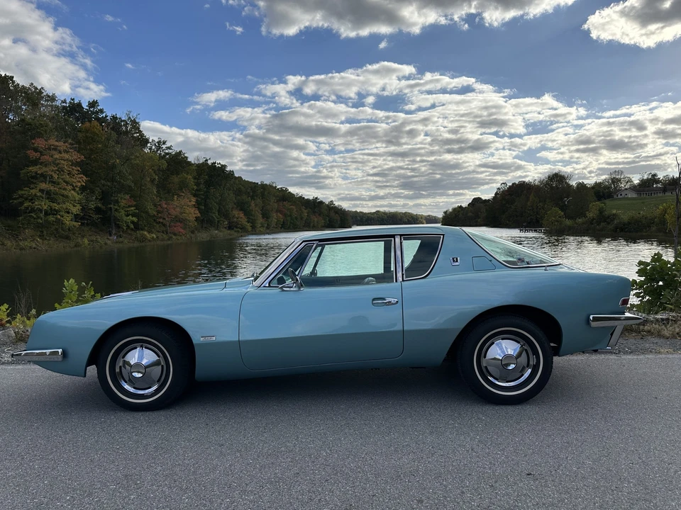 1964 Studebaker Avanti - Image 8 of 31