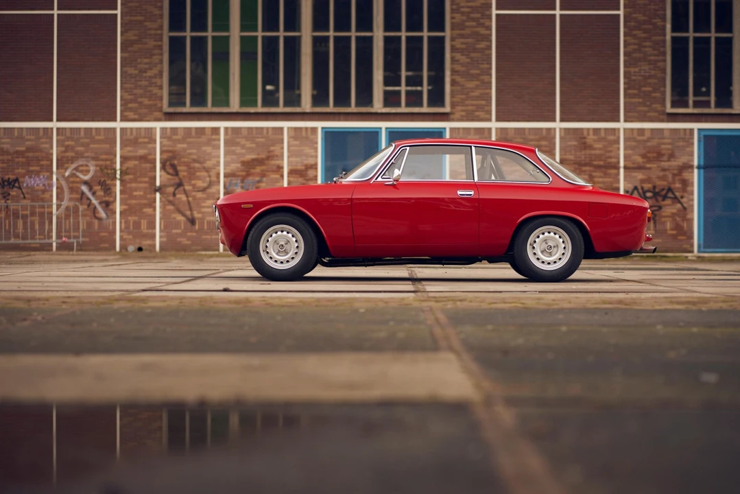 1965 Alfa Romeo Giulia Sprint GT - Image 17 of 31