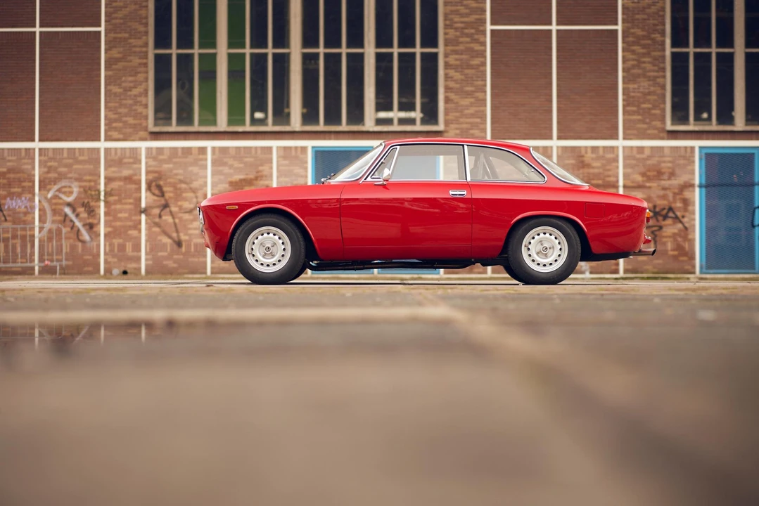 1965 Alfa Romeo Giulia Sprint GT - Image 18 of 31