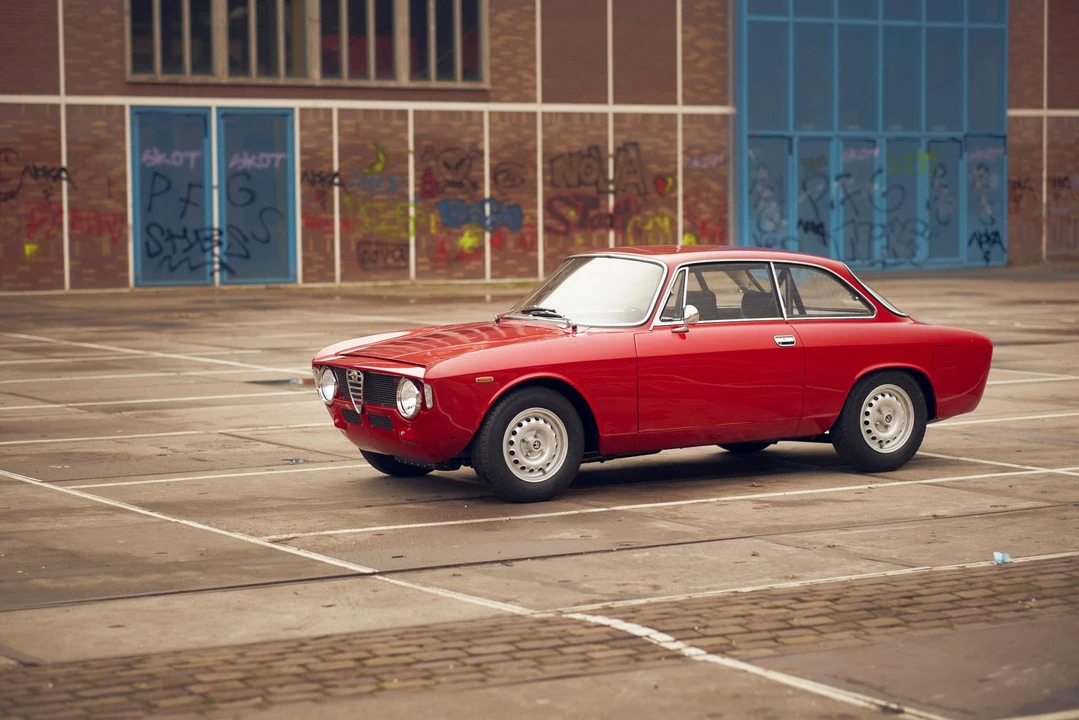 1965 Alfa Romeo Giulia Sprint GT - Image 16 of 31