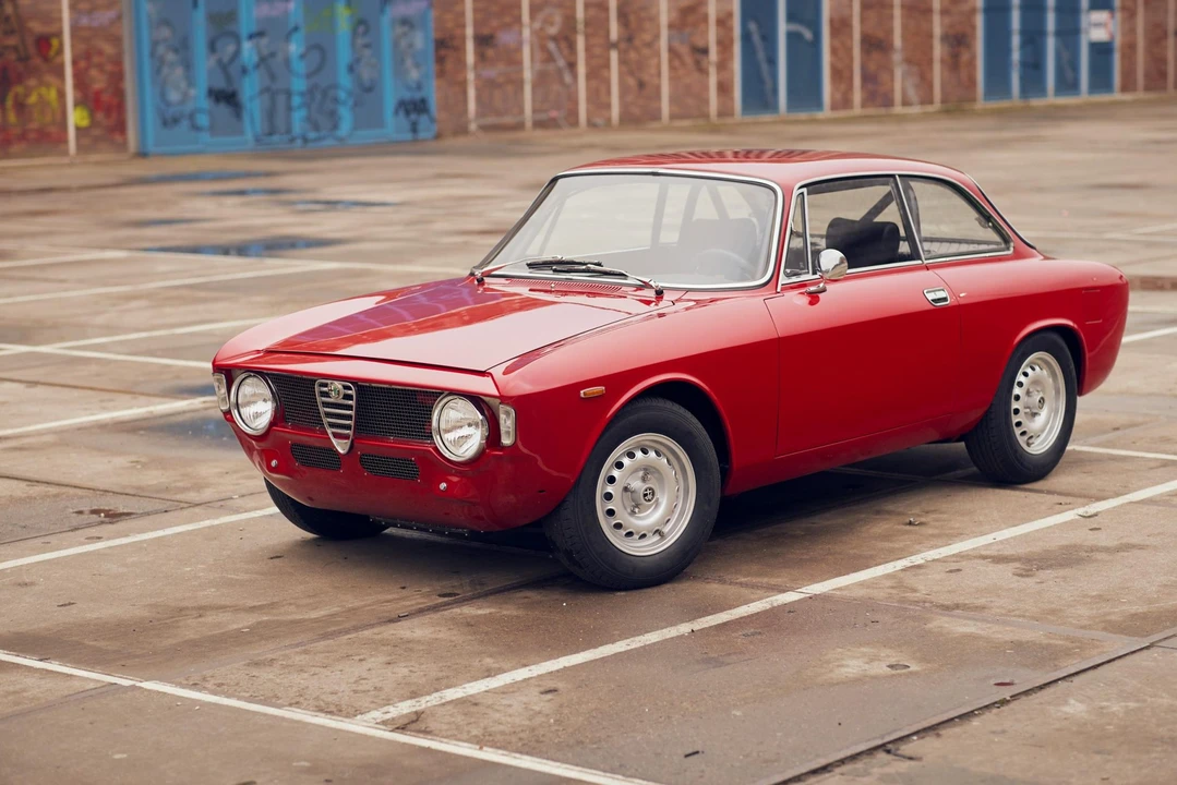 1965 Alfa Romeo Giulia Sprint GT - Image 13 of 31
