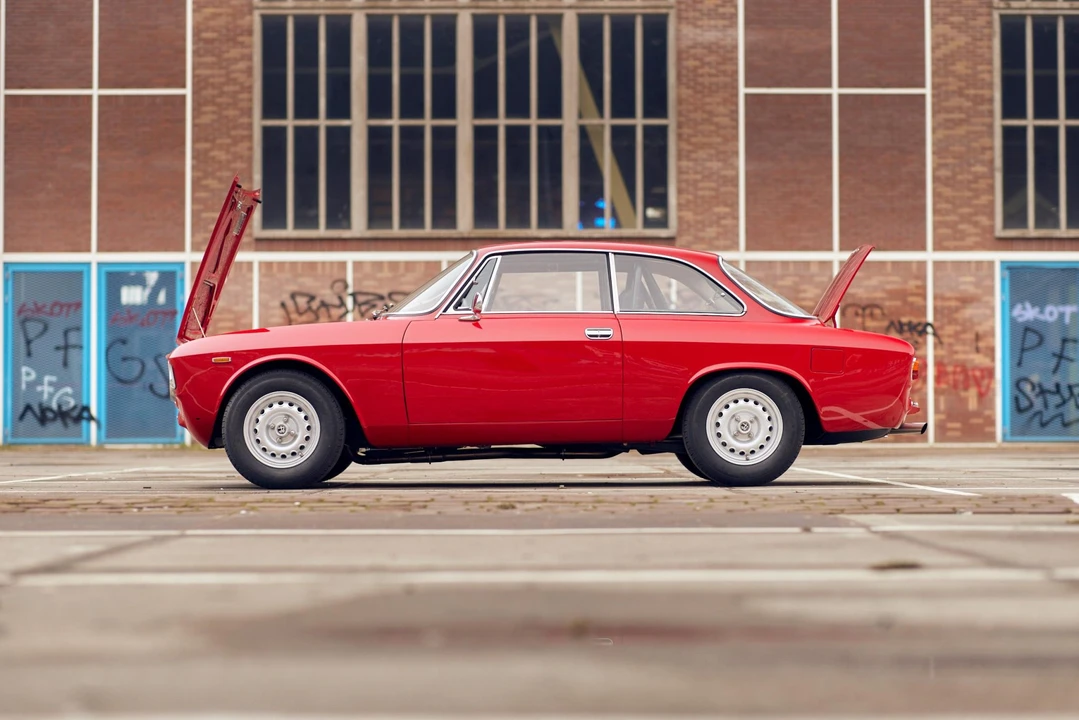 1965 Alfa Romeo Giulia Sprint GT - Image 25 of 31